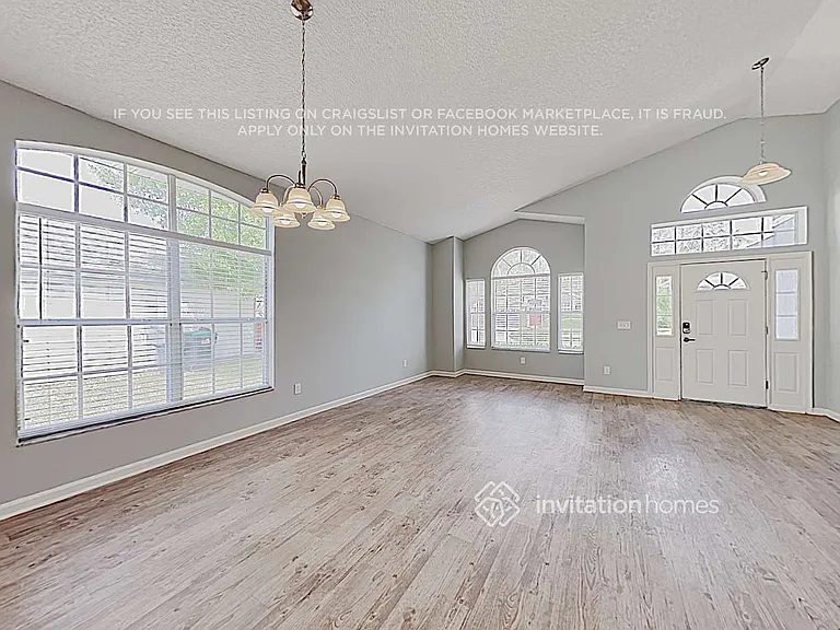 322 Lexingdale Dr — Photo 3