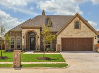 421 Whispering Willow Dr, Midlothian, TX 76065