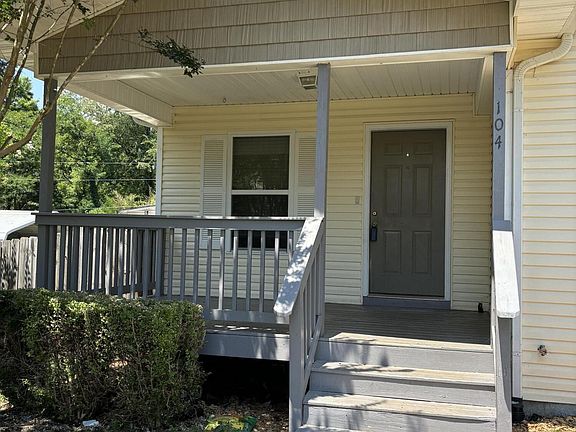 2nd image of 104 Lee Dr