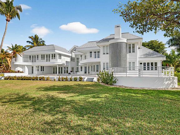 5th image of 3402 W Riverside Dr