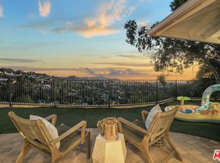 3545 Cody Rd, Sherman Oaks, CA 91403