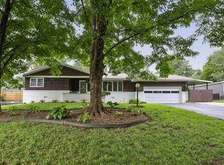 1932 E Sunset Dr, Springfield, MO 65804