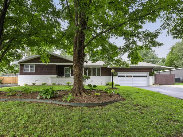 1932 E Sunset Drive, Springfield, MO 65804