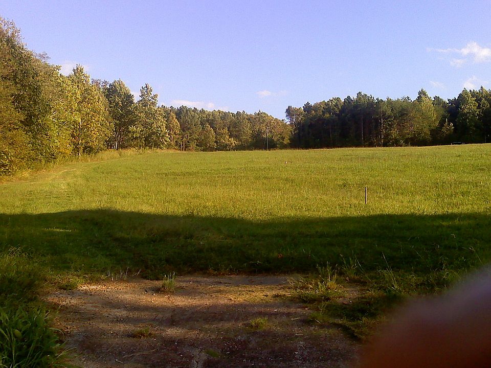 2nd image of 5-d Hines Chapel Rd.