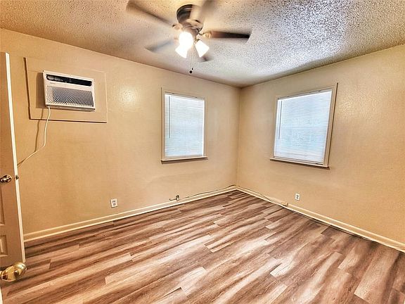 5th image of 7330 Lindencrest St Unit 7