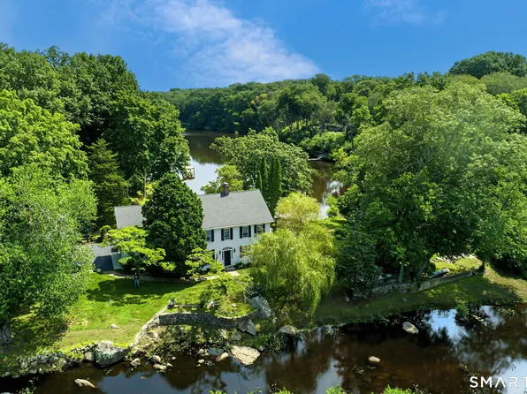 21 River Road, Essex, CT 06426