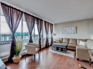 1 Four Winds Dr #611, Toronto, ON M3J 2T1