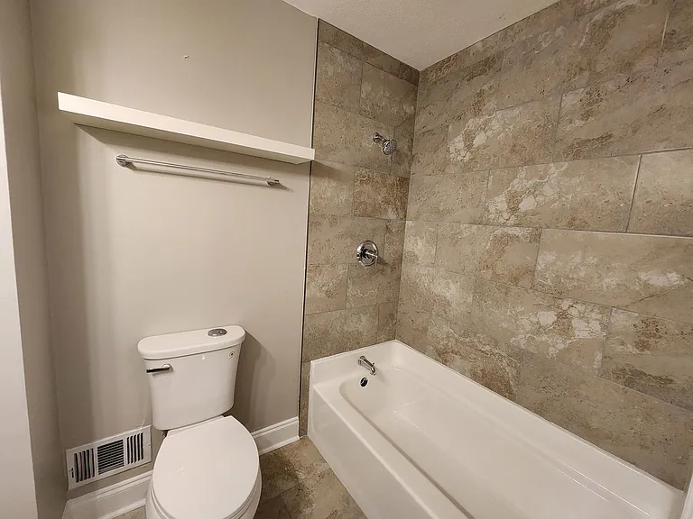 5530 Galway Dr — Photo 11