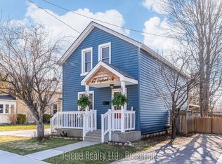 17 Oxford St, Cambridge, ON N1R1M3