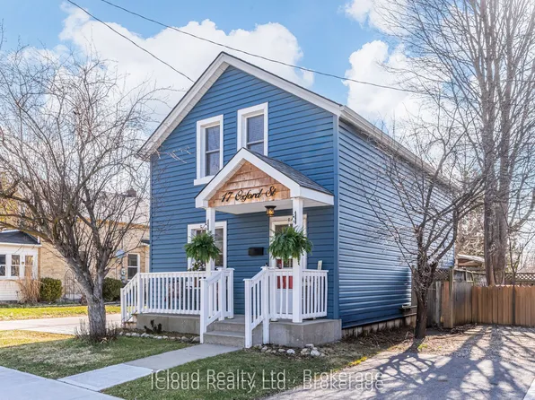 17 Oxford St, Cambridge, ON N1R 1M3