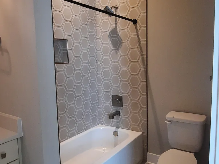 490 W Trinity Ln — Photo 36