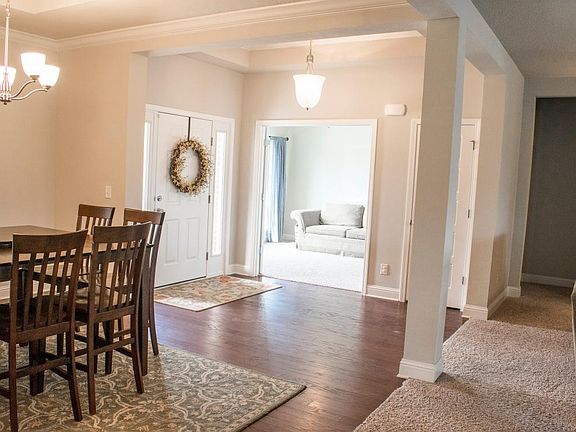 Foyer w/ view of flex space