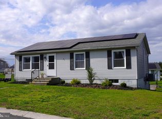 85 E Locust Ln, New Oxford, PA
