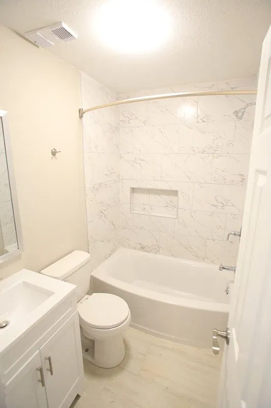 2 bed, 1.5 bath, 940 sqft, $1,600 — Photo 4