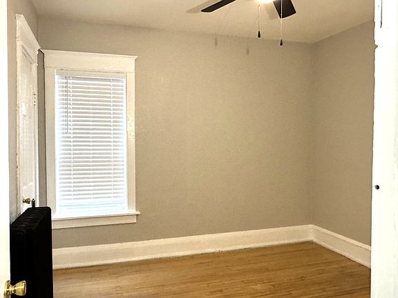 4th image of 2534 N Farwell Ave #2