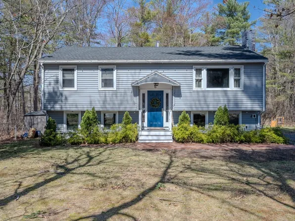 6 3rd St, Tewksbury, MA 01876