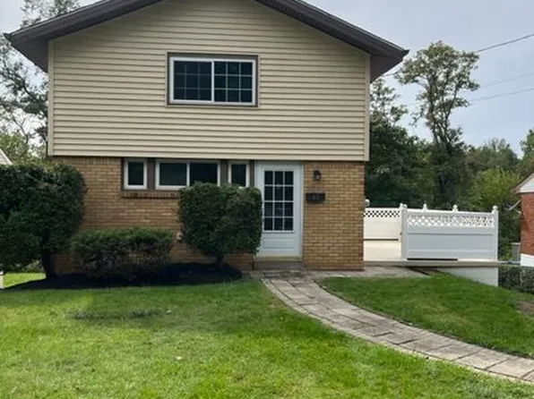 409 Nike Dr, Pittsburgh, PA 15235