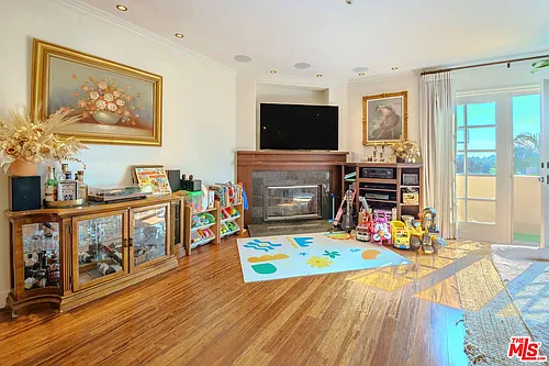 1278 S Camden Dr #301 Photo 1
