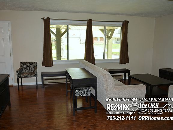 3rd image of 1005 E Cooper Dr