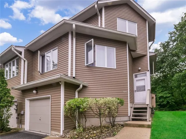 105 Village Green, Bardonia, NY 10954