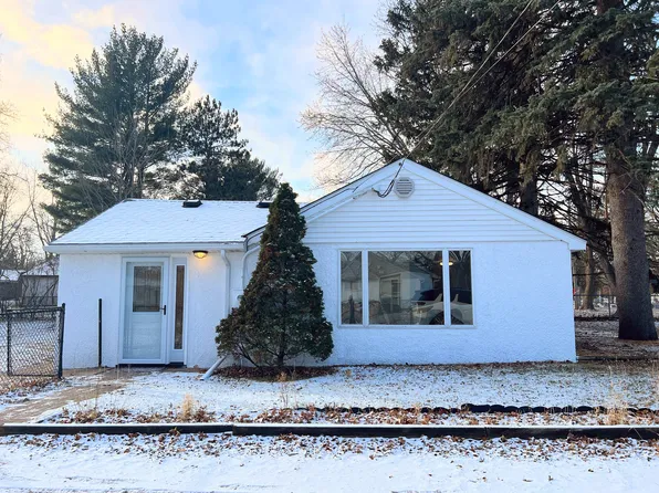 1670 Stillwater St, White Bear Township, MN 55110