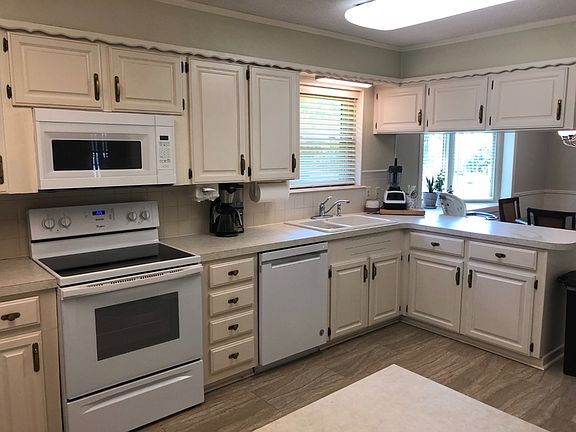 4th image of 34 Park Ln