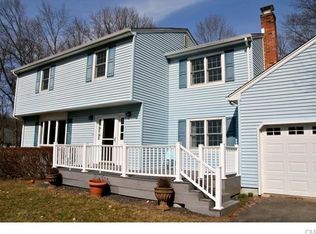 3 Meetinghouse Ter, New Milford, CT 06776