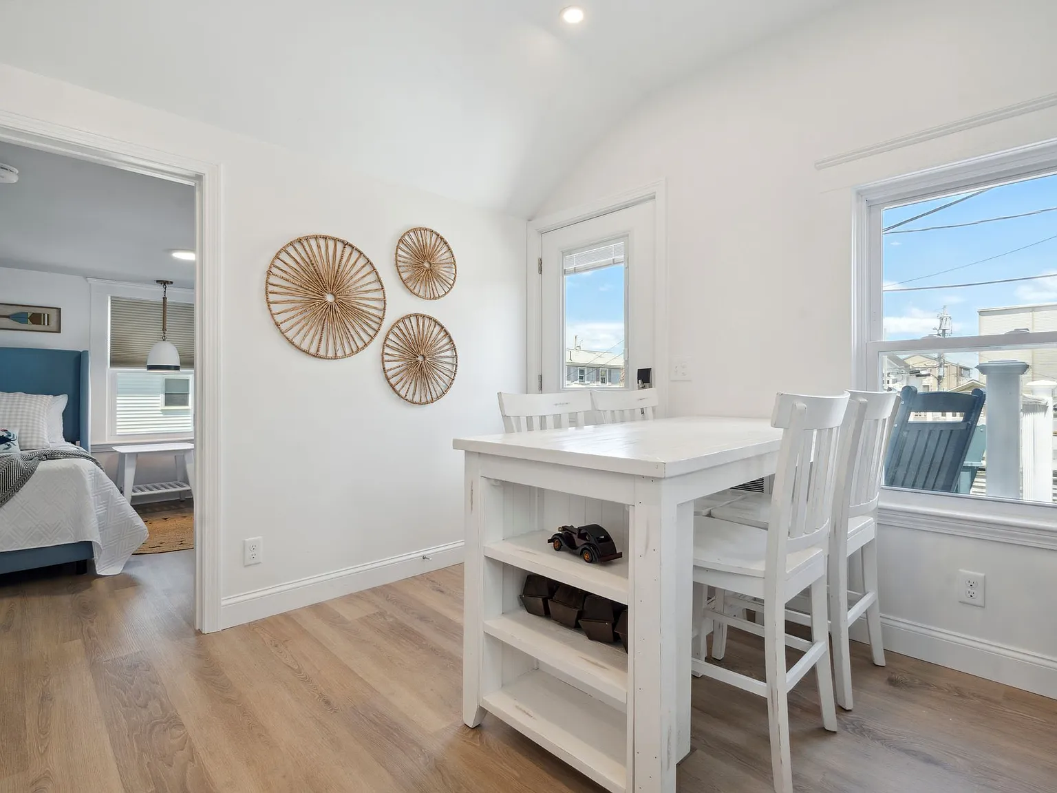 61 Ocean Blvd — Photo 4