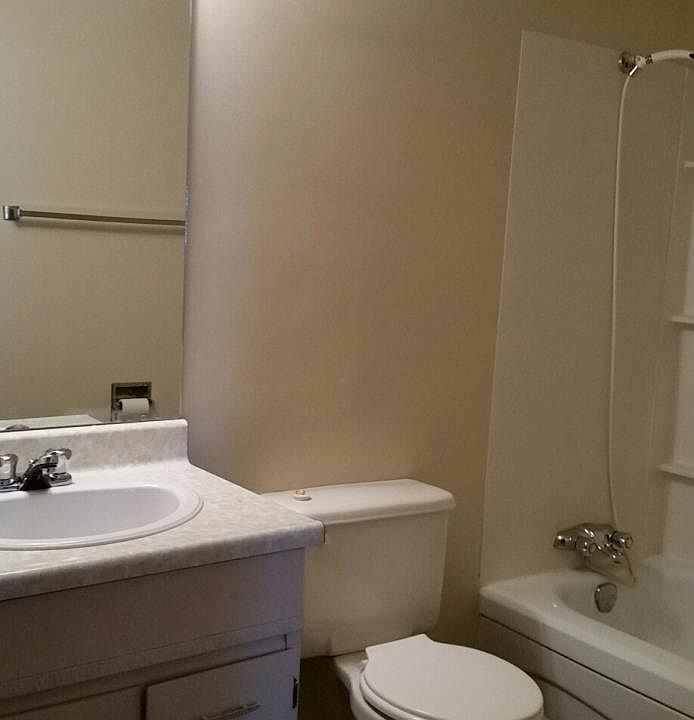 1st image of 5301 46th Ave #202