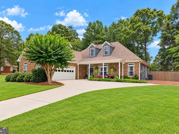 135 Clear Spring Ln, Oxford, GA 30054