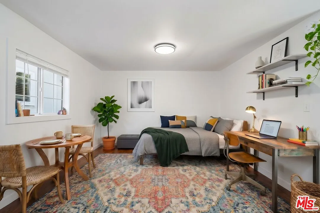 Studio, 1.0 bath, 450 sqft, $1,550 — Photo 1