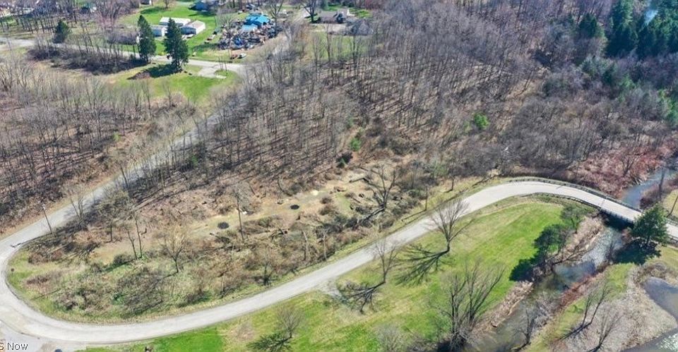 1st image of 909 Lisbon Rd