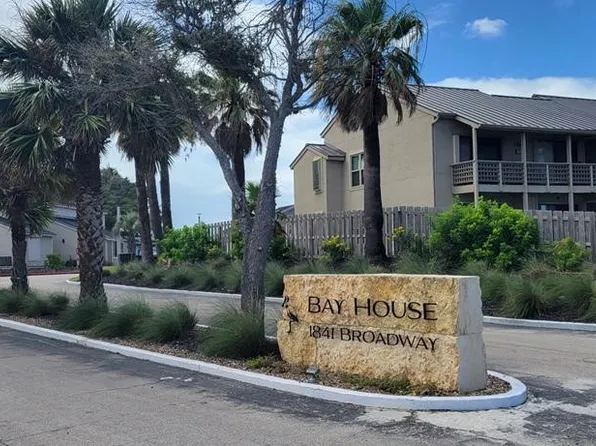 1902 Bayhouse Dr #1902, Rockport, TX 78382