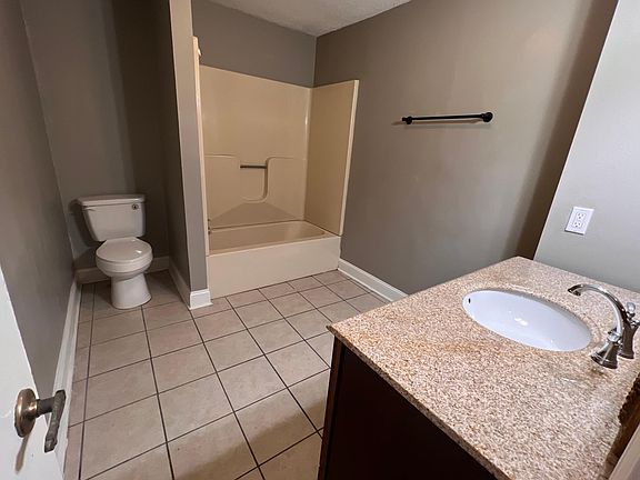 5th image of 9641 Williamsburg Dr