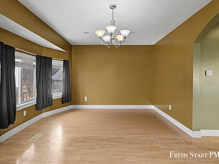 1113 Alpine Ave NW — Photo 17