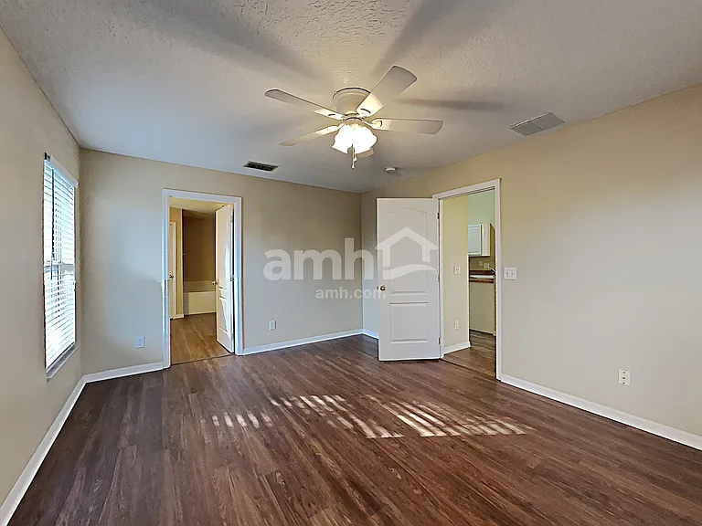 660 Winding Lake Dr — Photo 7