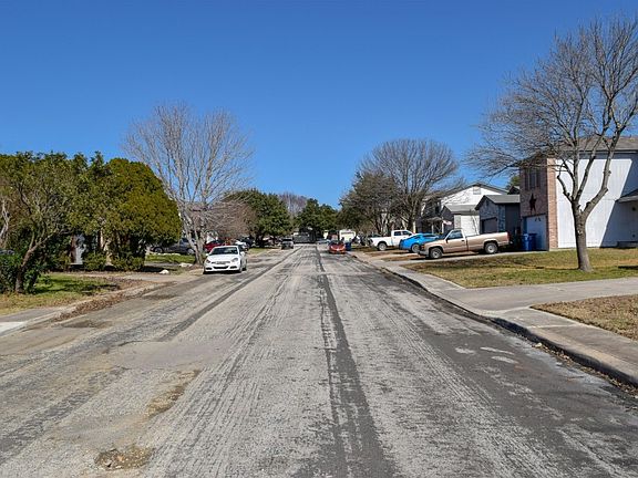 4th image of 12808 Huntsman Lake Dr