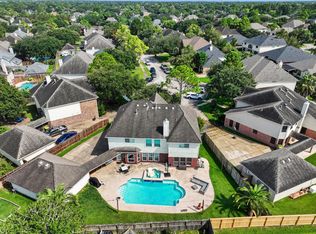 1413 Pineash Ct, Pearland, TX 77581