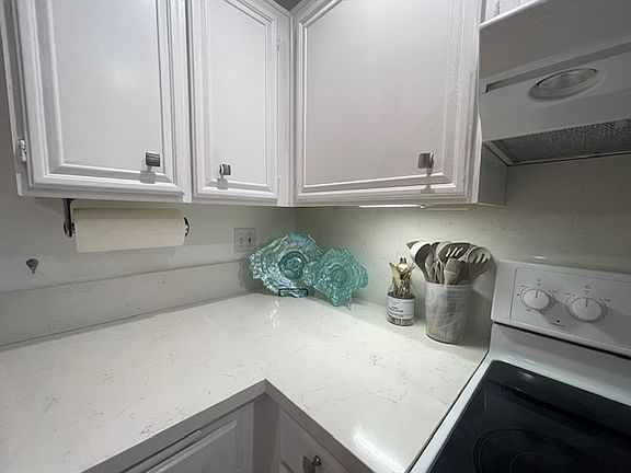 4th image of 17160 Alva Rd #2425