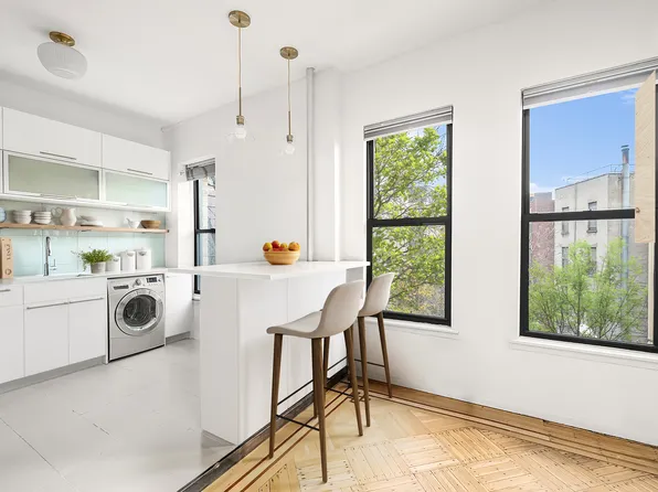 394 Lincoln Place image 3 of 12