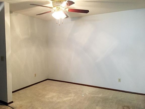 4th image of 10540 43rd Ave N APT 205