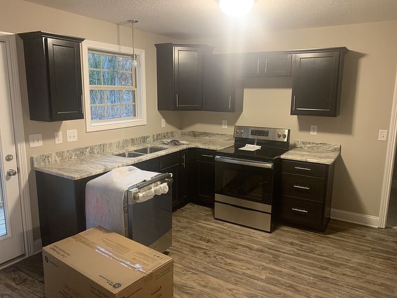 4th image of 15 Chestnut Dr