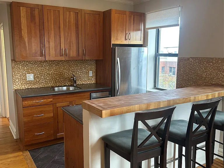 300 Main St #6K — Photo 11