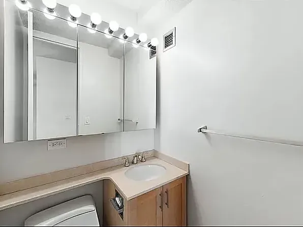 360 East 57th Street image 7 of 15