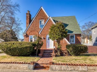 21 Ronkonkoma Ave, West Hempstead, NY 11552