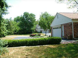 4th image of 4838 Teddington Dr