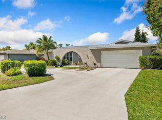 4212 SE 1st Ct, Cape Coral, FL 33904