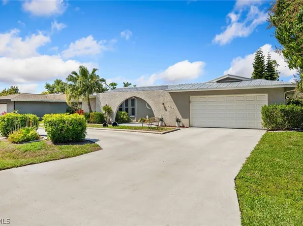 4212 SE 1st Ct, Cape Coral, FL 33904