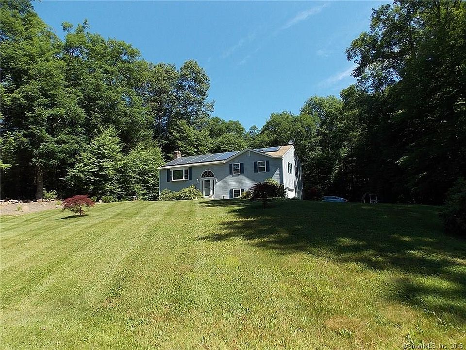 1st image of 6 Saddle Dr
