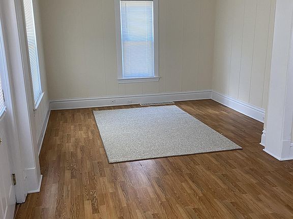 2nd image of 351 W 19th St